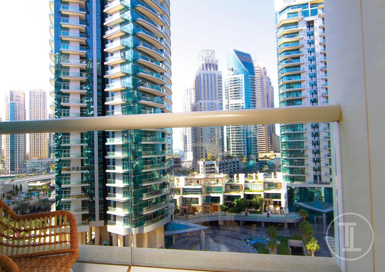 Bunyan Tower Cozy One Bed Room Apartment Dubai